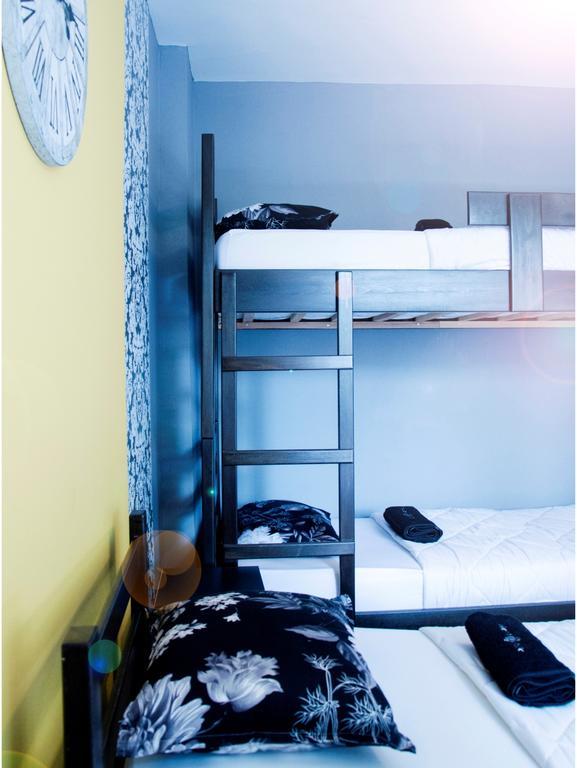 Hostel Kalonis Skopje Buitenkant foto