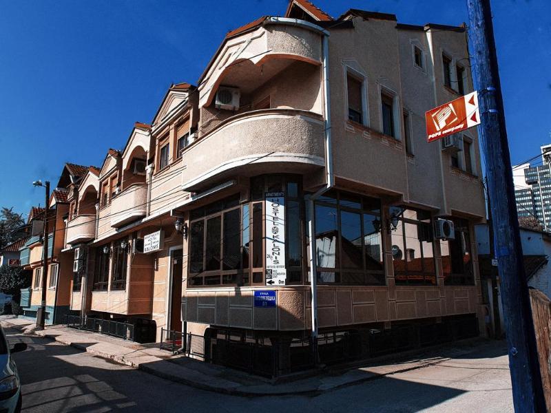 Hostel Kalonis Skopje Buitenkant foto